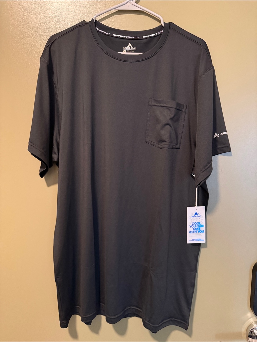 Arctic Cool Men’s Black Short Sleeve Pocket Performance Tee